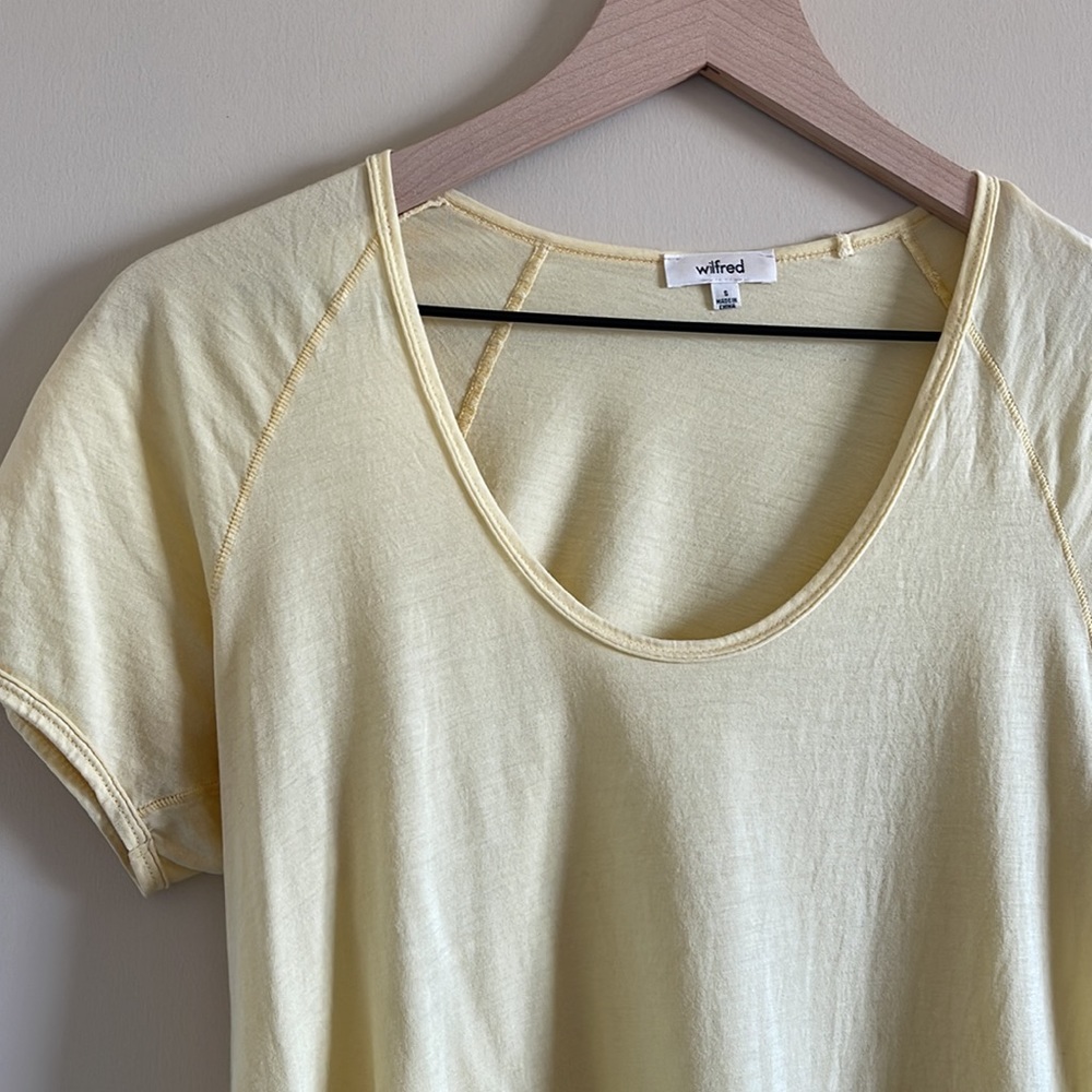 Aritzia Wilfred tee size small yellow